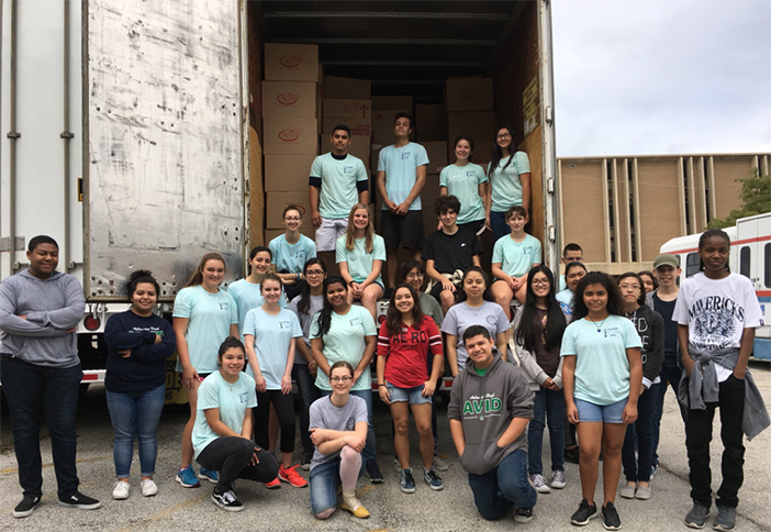 Key Club spent the day at Mission Arlington on Saturday, October 21 and helped move boxes and clothes to and from different parts of the facility.